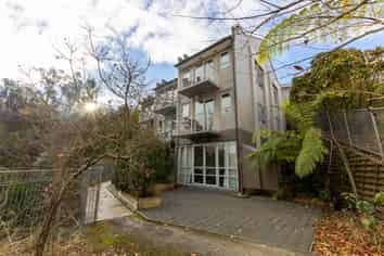 Room 13B/73 Buccleugh Street, North East Valley