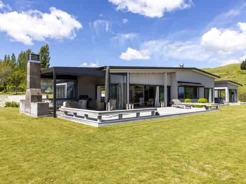 2/675 Whangamata Road, Kinloch