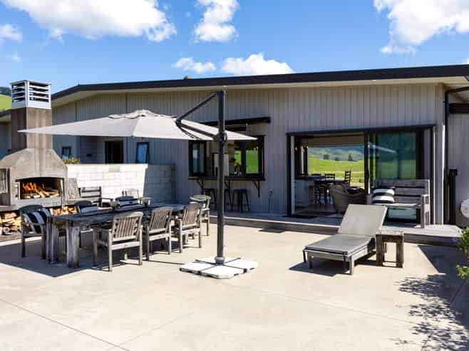 2/675 Whangamata Road, Kinloch