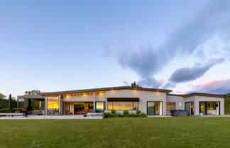 2/675 Whangamata Road, Kinloch