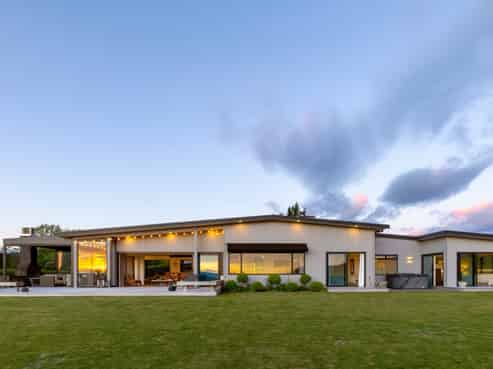 2/675 Whangamata Road, Kinloch