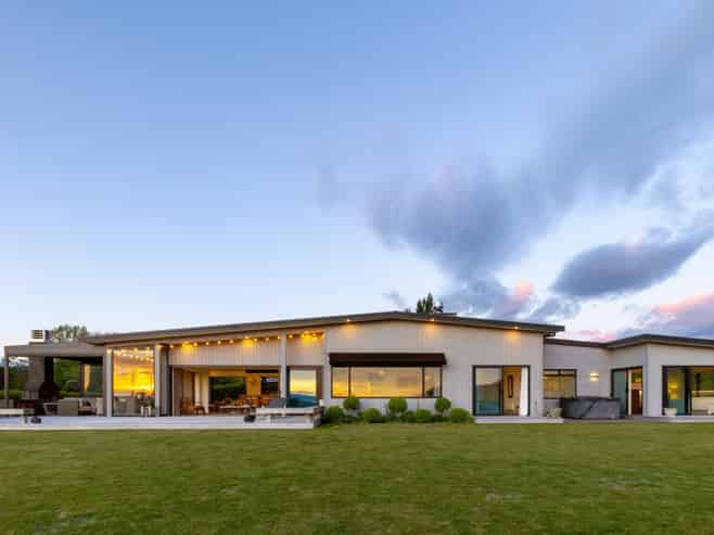 2/675 Whangamata Road, Kinloch
