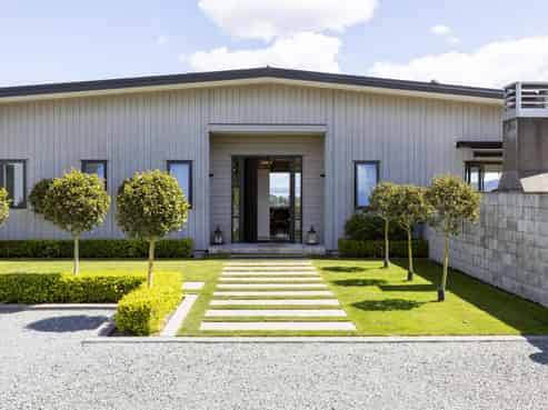 2/675 Whangamata Road, Kinloch