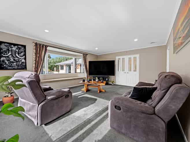 5B Raukawa Grove, Waiuku