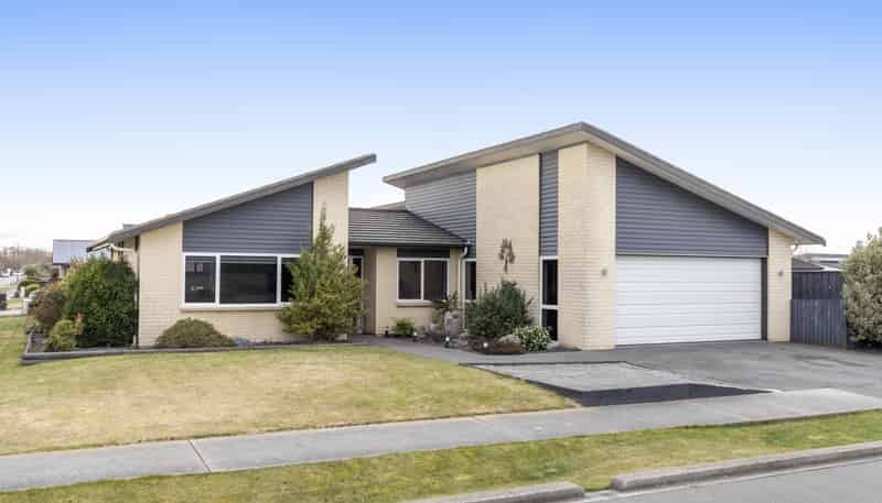 16 Chimera Street, Pegasus