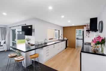 16 Chimera Street, Pegasus
