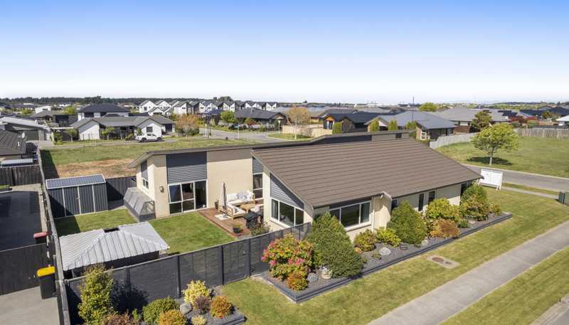 16 Chimera Street, Pegasus