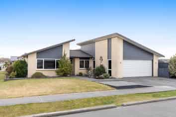 16 Chimera Street, Pegasus