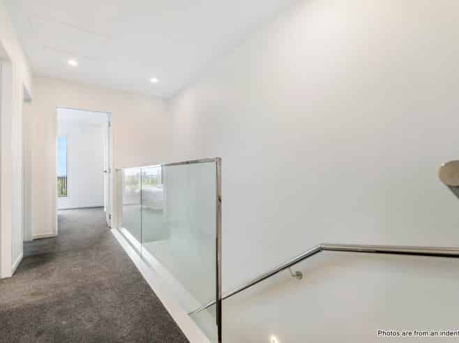 49 Flat Bush School Road, Flat Bush