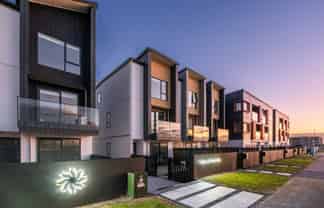 49 Flat Bush School Road, Flat Bush