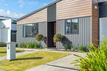 18 Aston Crescent, Wallaceville