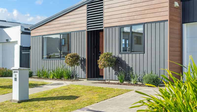 18 Aston Crescent, Wallaceville