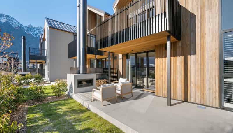 13/2 McKinlay Lane, Jacks Point