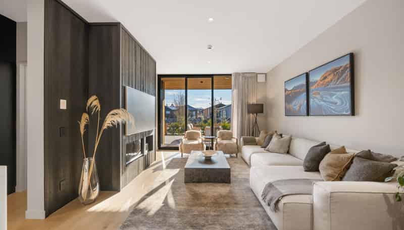 13/2 McKinlay Lane, Jacks Point