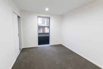 13 Field View, Bradford