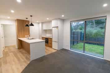 13A Field View, Bradford