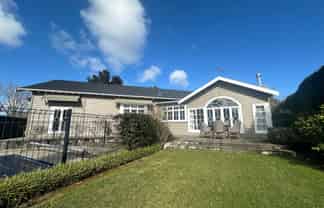 2 Highwic Avenue, Epsom