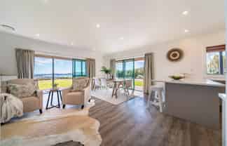 75e Paremata Haywards Road, Pauatahanui
