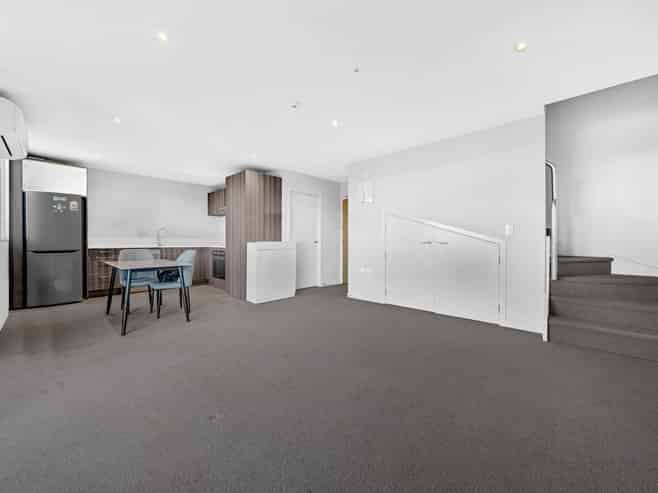 104/7 Rose Garden Lane, Albany