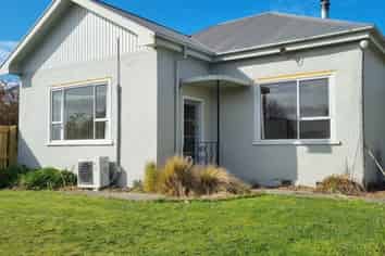 10 Raymond Street, West End