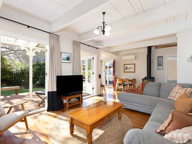 384A Hardy Street East, Nelson