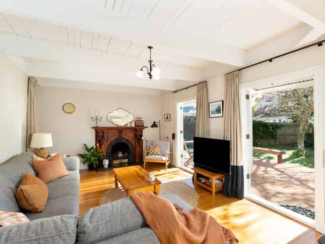 384A Hardy Street East, Nelson