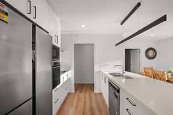 21 Sandstone Crescent, Rolleston