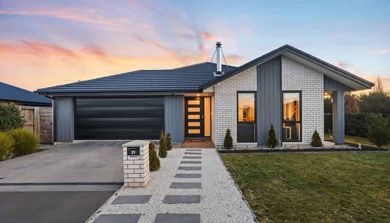 21 Sandstone Crescent, Rolleston