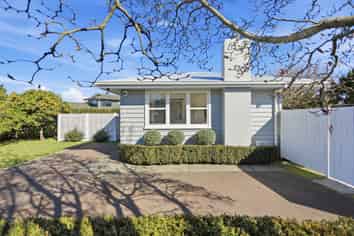 9 Meadowland Street, Matua