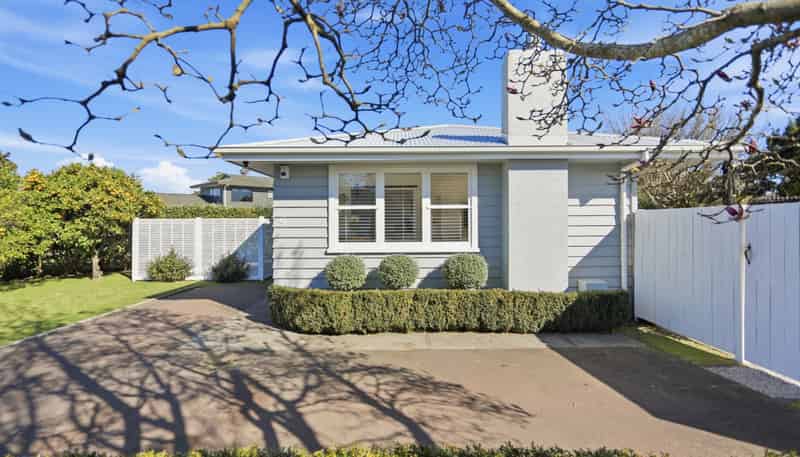 9 Meadowland Street, Matua