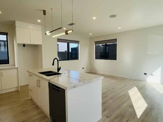 5 Spars Road, Milldale, Rodney, Silverdale