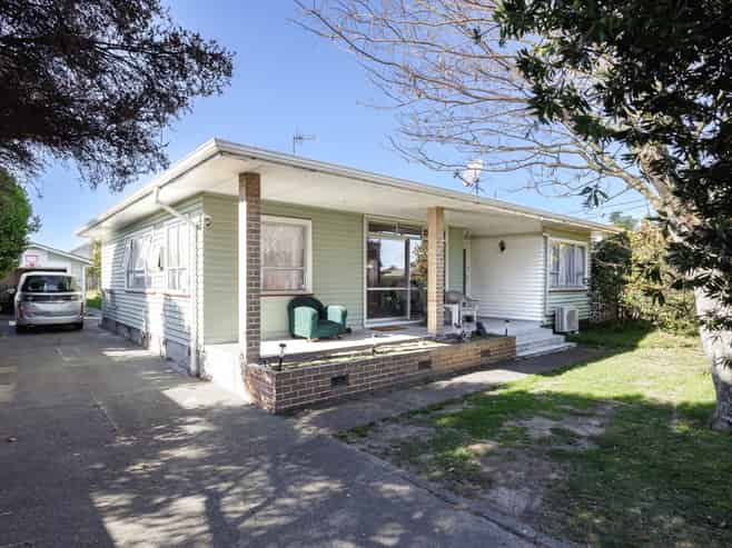 38 Wycliffe Street, Onekawa