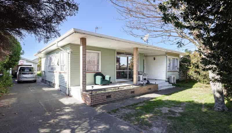 38 Wycliffe Street, Onekawa