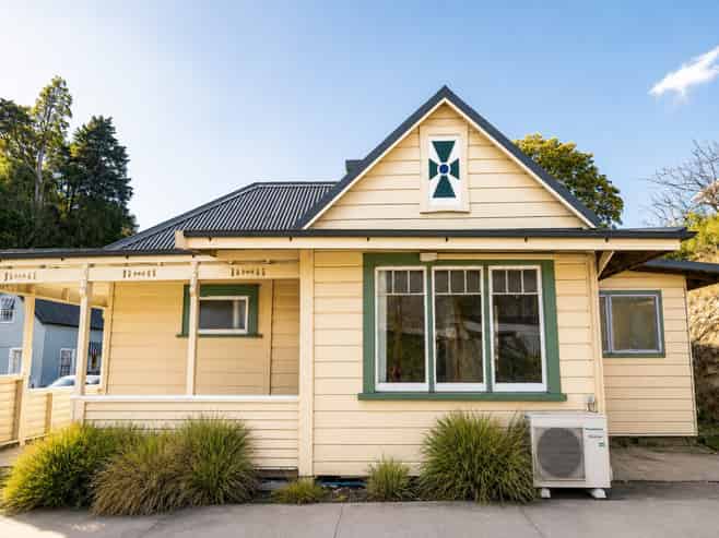 3 Coote Road, Bluff Hill