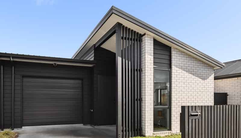 10 Papaka Lane, Poike