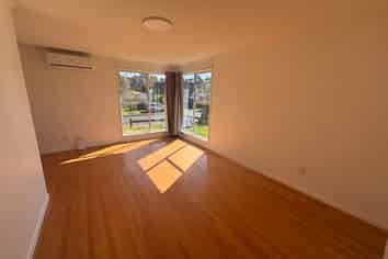 60 Riverpark Crescent, Henderson