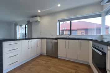 2/91 Chalmers Ave, Ashburton