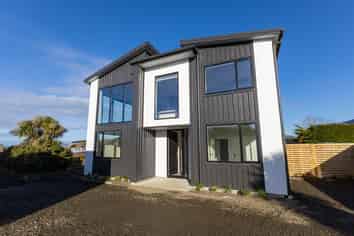66A Stornoway Street, Karitane