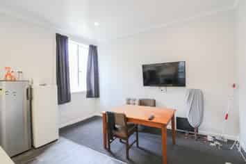 Room 8/13 Russell Street, Dunedin Central