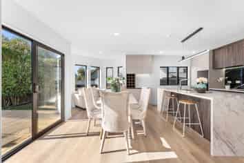 2/19 Rodney Road, Northcote Point