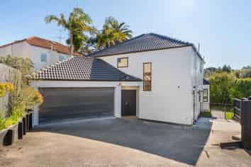2/19 Rodney Road, Northcote Point