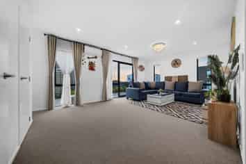 8 Otereti Street, Flat Bush