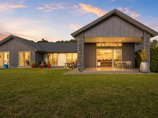 53 Hauora Lane, Waitoki