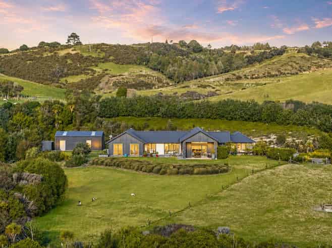 53 Hauora Lane, Waitoki