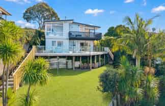 8 Summit Drive, Torbay