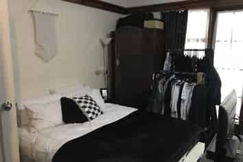 Room 2/17 Park Street, North Dunedin