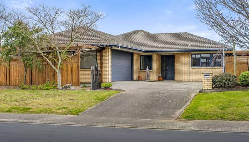 6 Rembrandt Drive, ROLLESTON