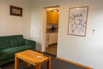 Room 3/19 Park Street, North Dunedin