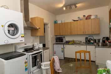 Room 3/19 Park Street, North Dunedin