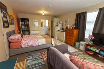 Room 1/11C Ethel Benjamin Place, North Dunedin